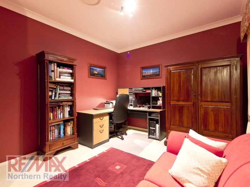 3 Fairy Place, Eatons Hill QLD 4037