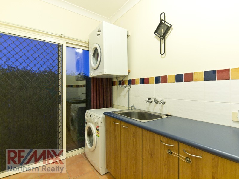 3 Fairy Place, Eatons Hill QLD 4037