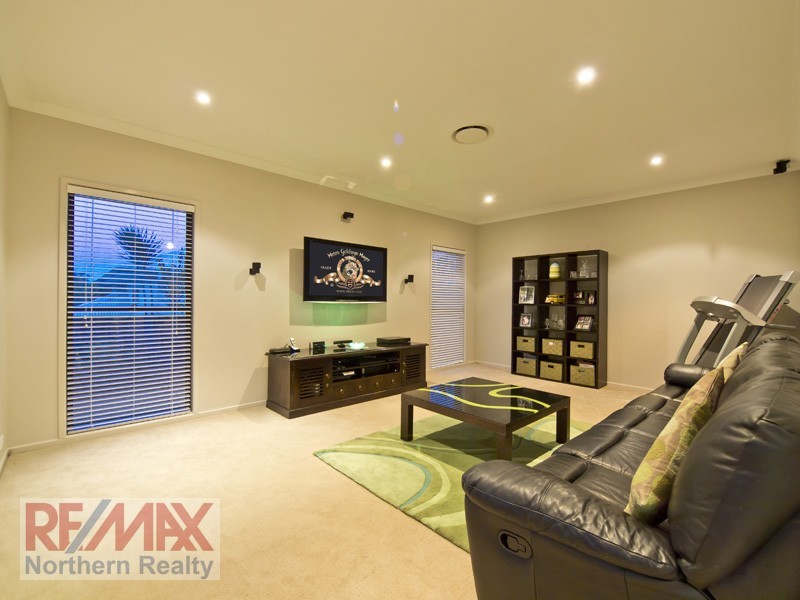 43 Bunya Crossing Dve, Eatons Hill QLD 4037