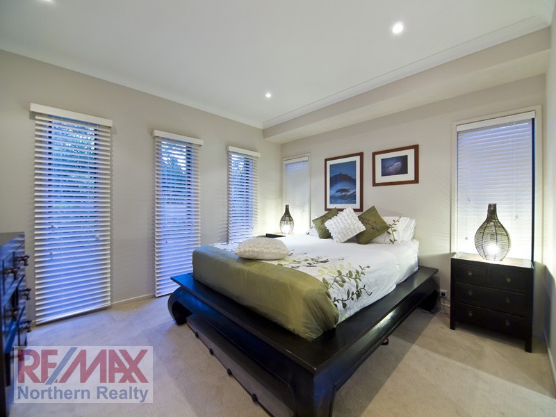 43 Bunya Crossing Dve, Eatons Hill QLD 4037