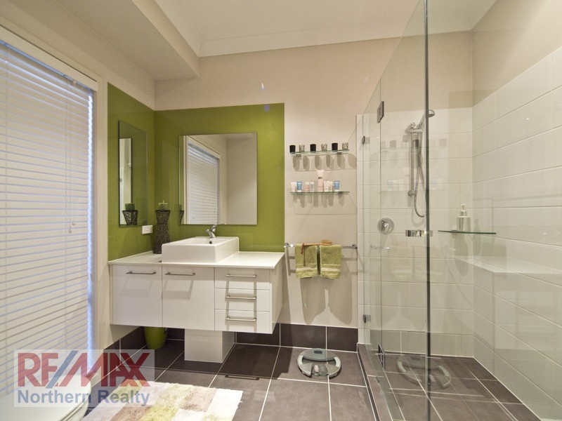 43 Bunya Crossing Dve, Eatons Hill QLD 4037