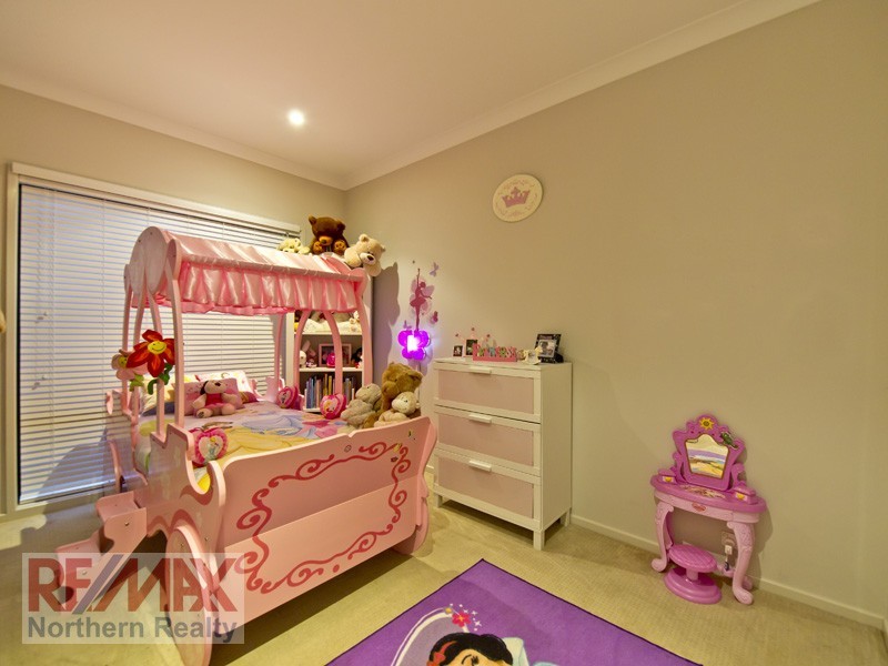 43 Bunya Crossing Dve, Eatons Hill QLD 4037