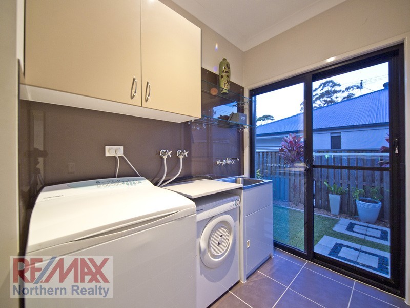 43 Bunya Crossing Dve, Eatons Hill QLD 4037