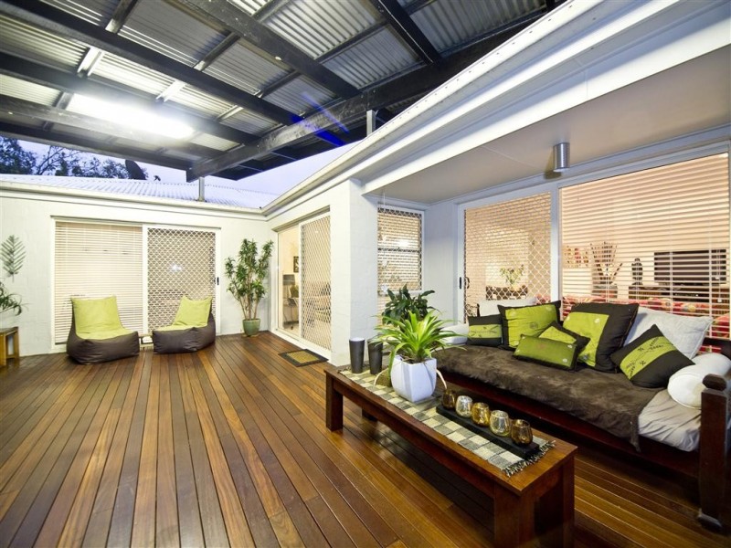 158 Saraband Dr, Eatons Hill QLD 4037