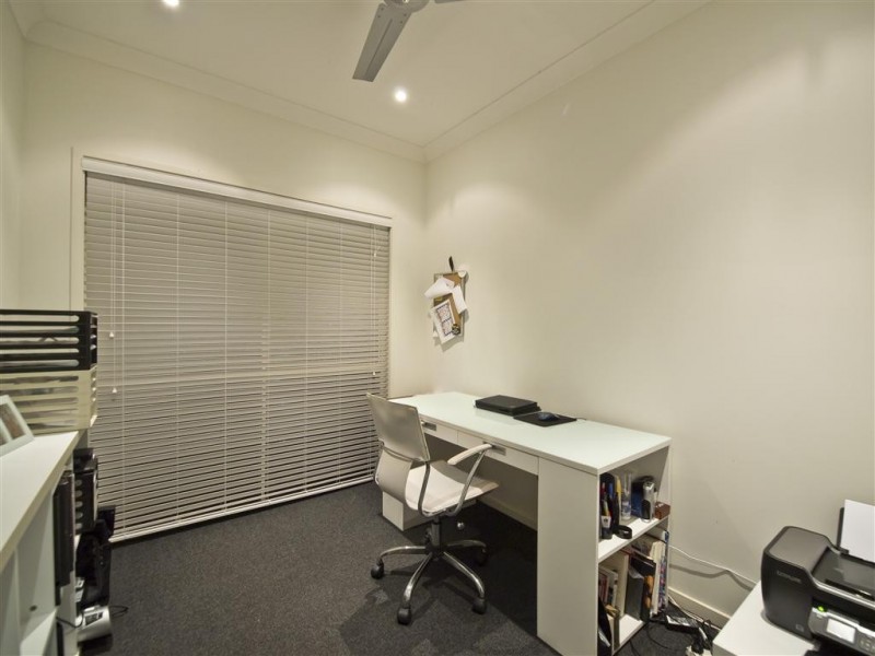 158 Saraband Dr, Eatons Hill QLD 4037