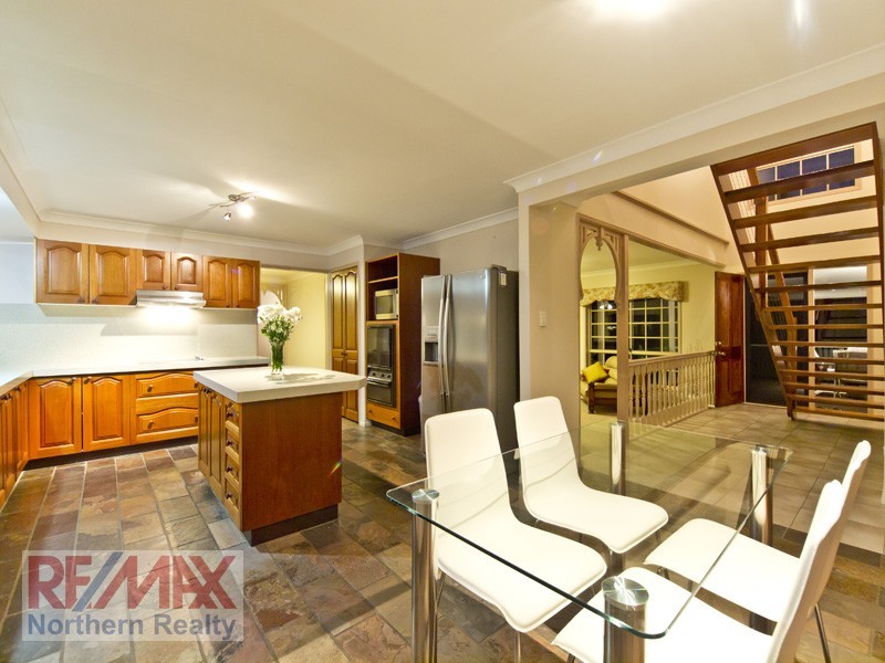 18 Milford Court, Eatons Hill QLD 4037