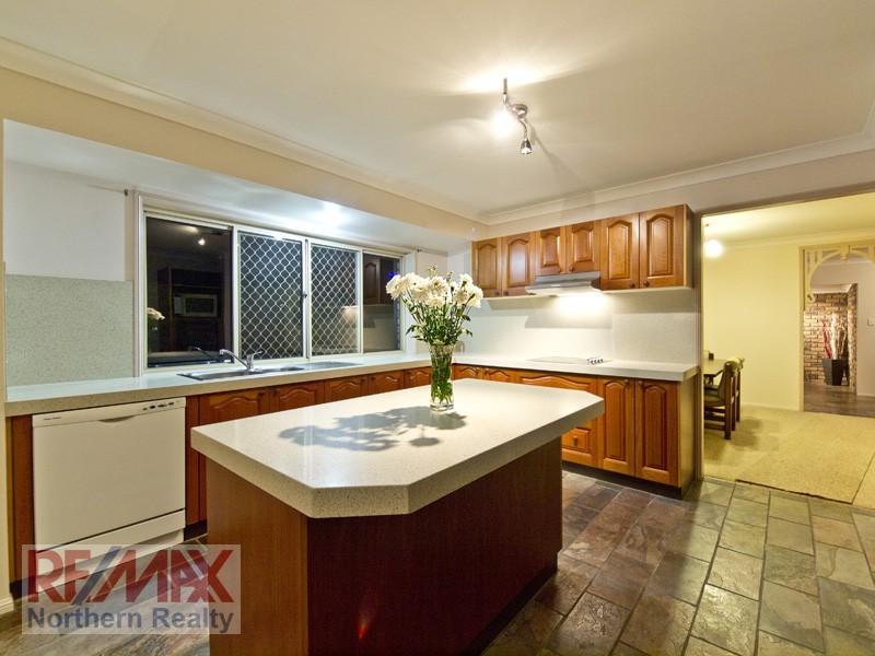 18 Milford Court, Eatons Hill QLD 4037