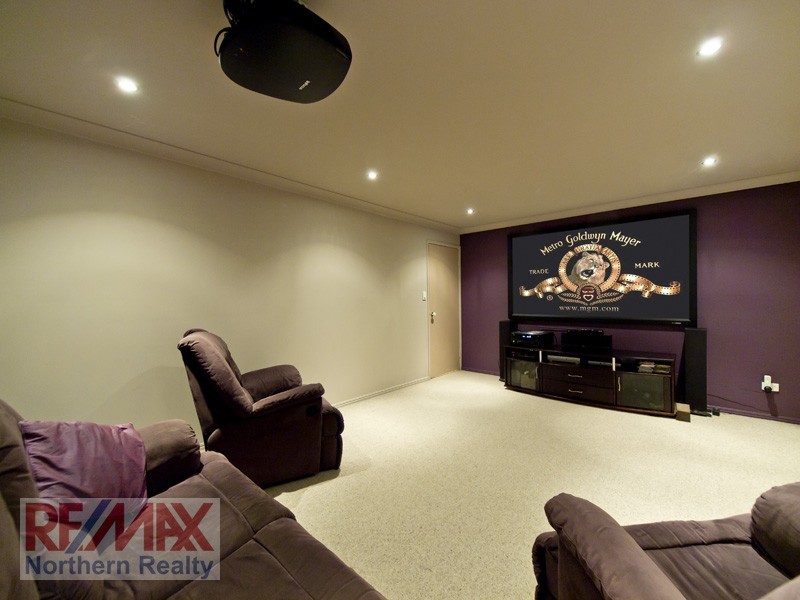 18 Milford Court, Eatons Hill QLD 4037