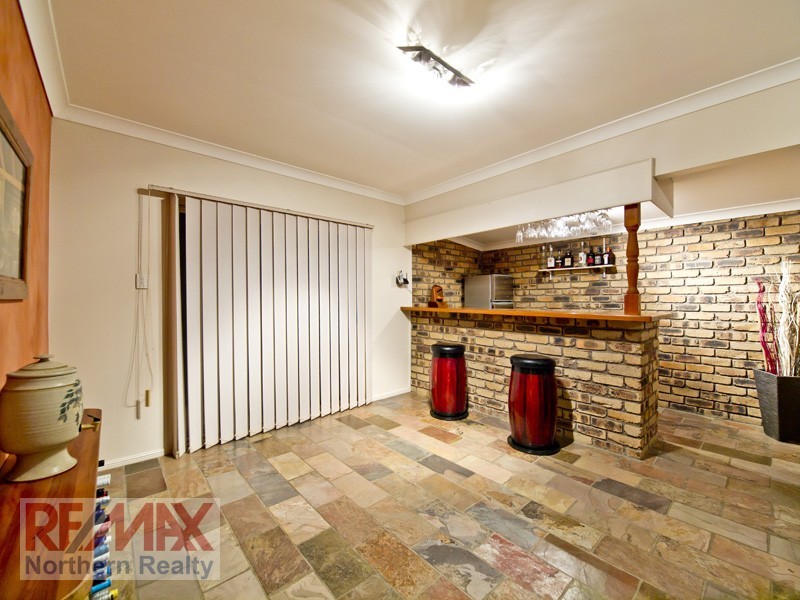 18 Milford Court, Eatons Hill QLD 4037