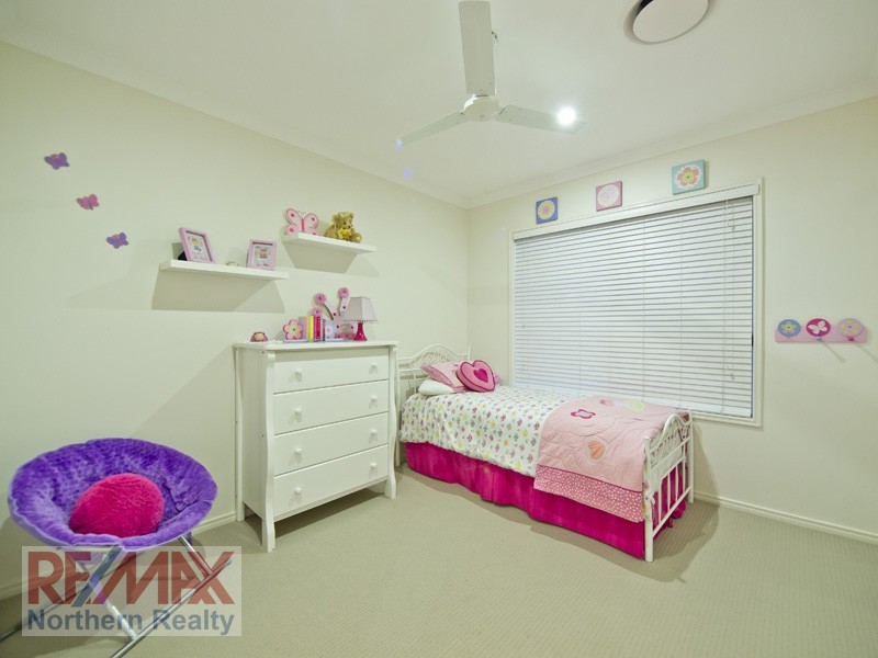 27 Crossing Drive, Eatons Hill QLD 4037