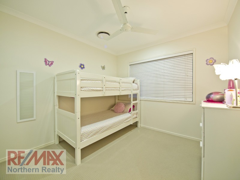 27 Crossing Drive, Eatons Hill QLD 4037