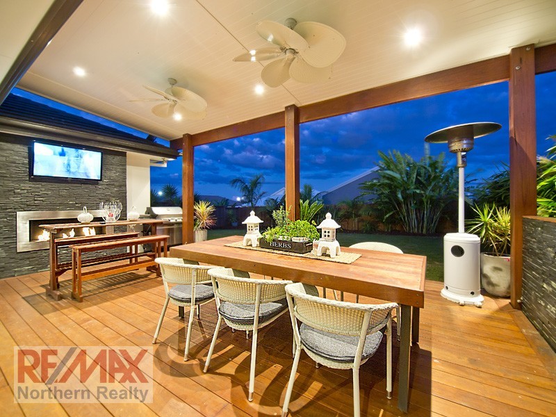 8 Carrybridge Ct, Warner QLD 4500