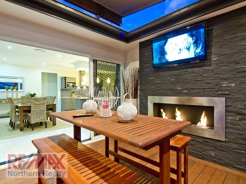 8 Carrybridge Ct, Warner QLD 4500