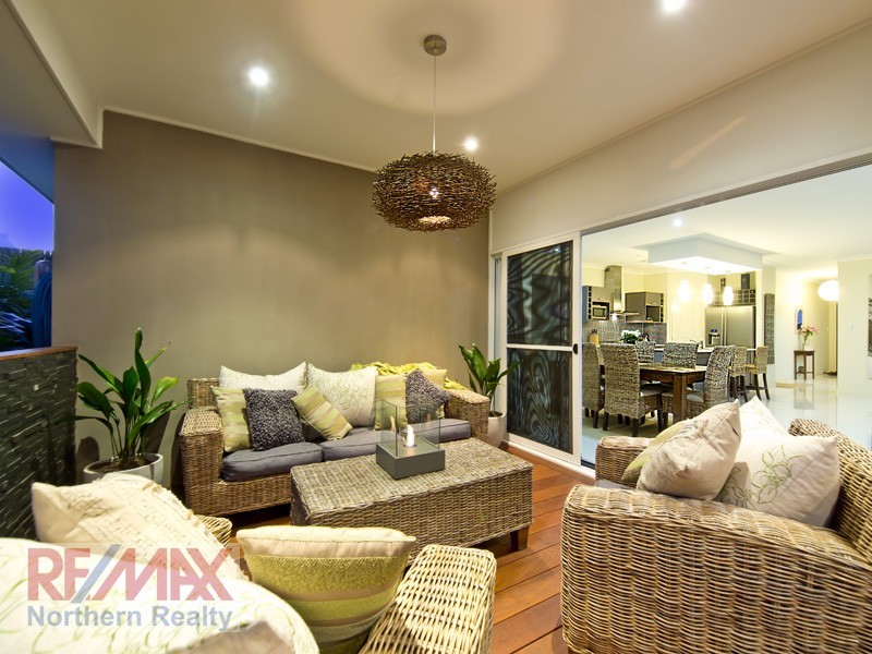 8 Carrybridge Ct, Warner QLD 4500