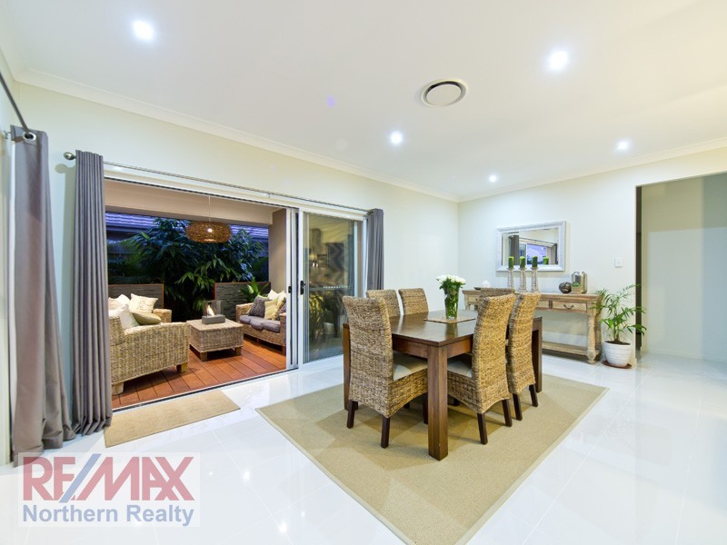 8 Carrybridge Ct, Warner QLD 4500