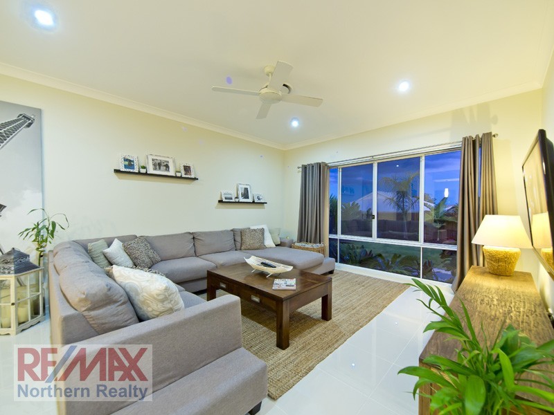 8 Carrybridge Ct, Warner QLD 4500