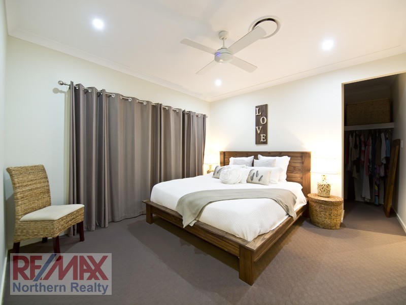 8 Carrybridge Ct, Warner QLD 4500