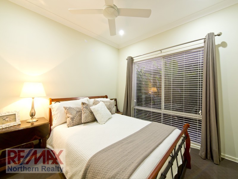 8 Carrybridge Ct, Warner QLD 4500