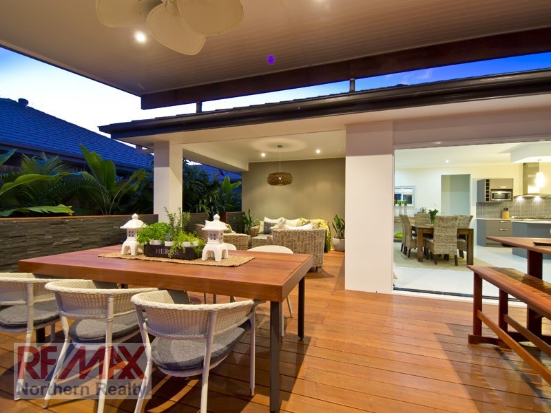 8 Carrybridge Ct, Warner QLD 4500