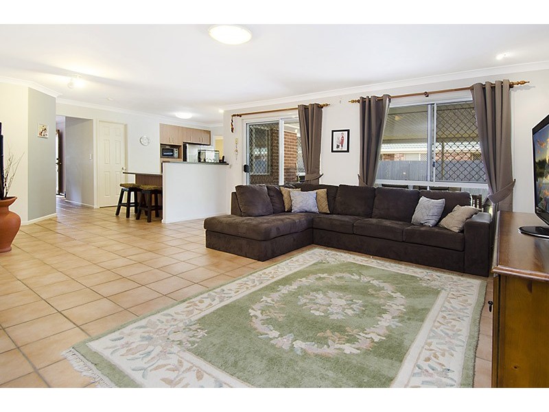 17 Power Place, Bridgeman Downs QLD 4035