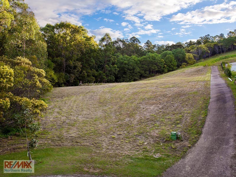 8 Lottie Place, Cashmere QLD 4500