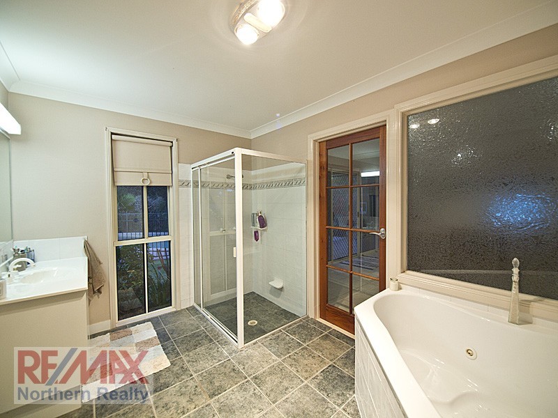 6 Boree Court, Albany Creek QLD 4035