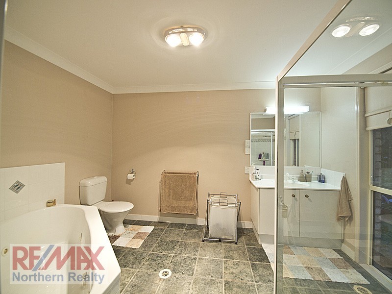 6 Boree Court, Albany Creek QLD 4035