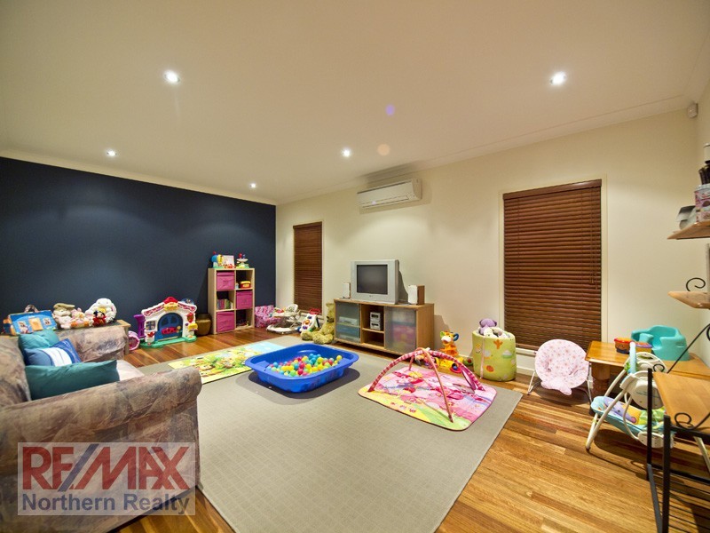 9 Jubilee Court, Eatons Hill QLD 4037