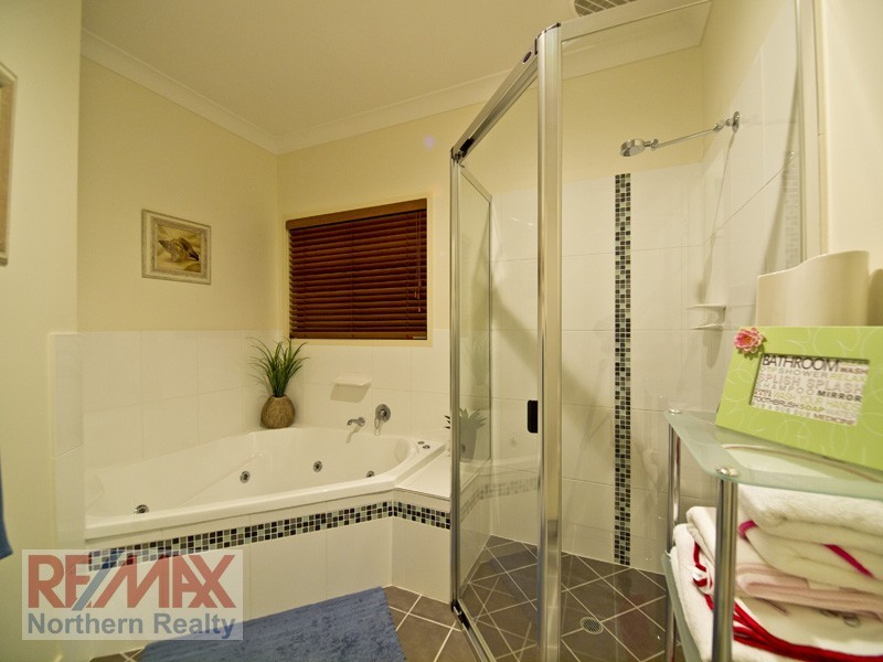 9 Jubilee Court, Eatons Hill QLD 4037