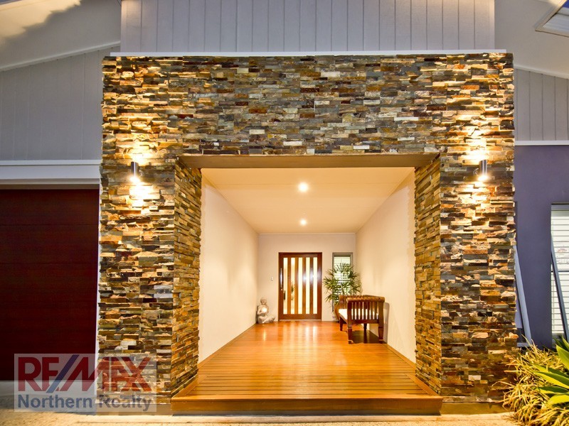 2 REACH PLACE, Eatons Hill QLD 4037