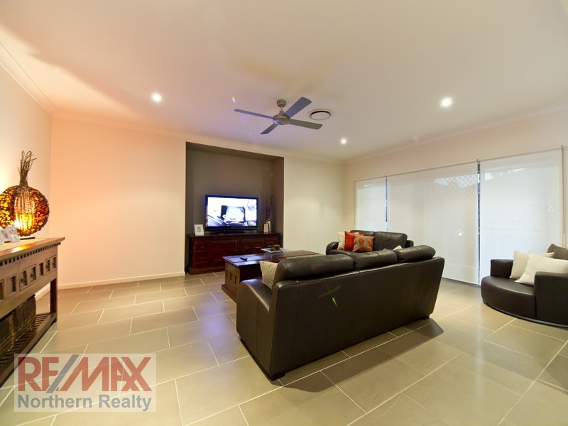 2 REACH PLACE, Eatons Hill QLD 4037