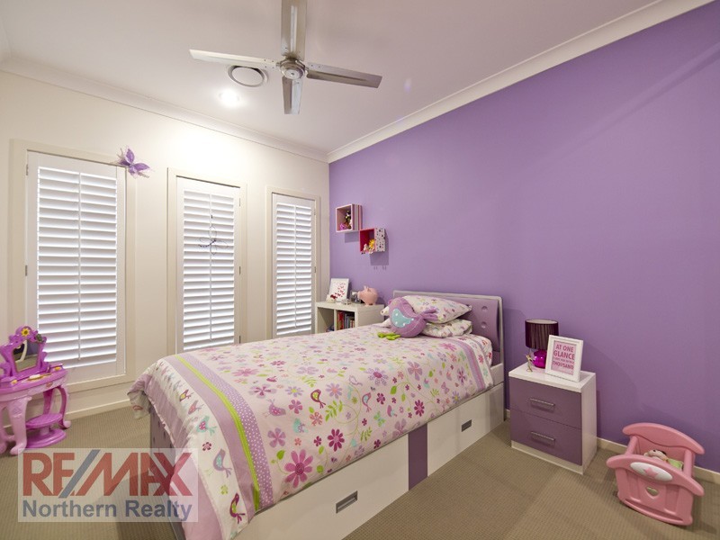 2 REACH PLACE, Eatons Hill QLD 4037