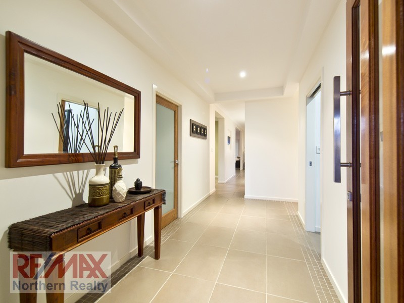 2 REACH PLACE, Eatons Hill QLD 4037