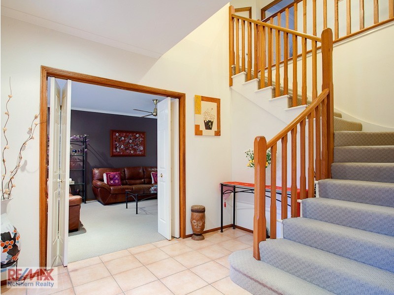 10 Spotted Gum Lane, Cashmere QLD 4500