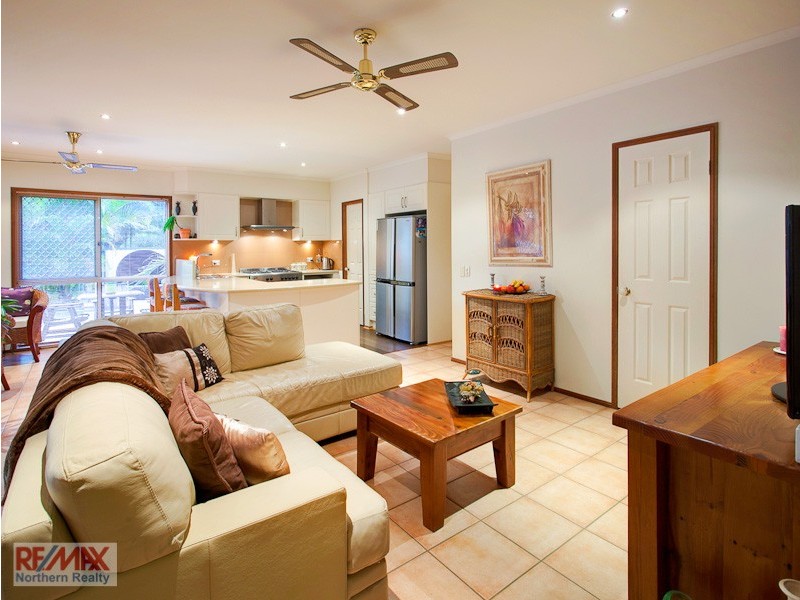 10 Spotted Gum Lane, Cashmere QLD 4500