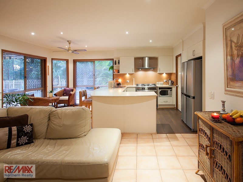 10 Spotted Gum Lane, Cashmere QLD 4500