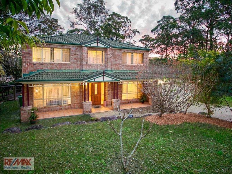 10 Spotted Gum Lane, Cashmere QLD 4500