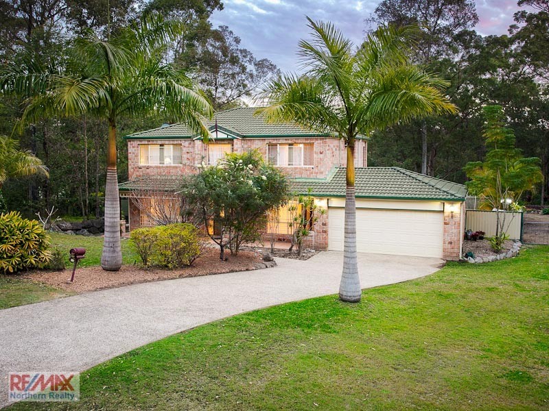 10 Spotted Gum Lane, Cashmere QLD 4500