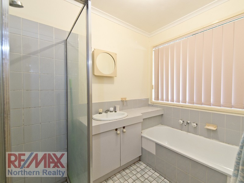 102 Faheys Road West, Albany Creek QLD 4035