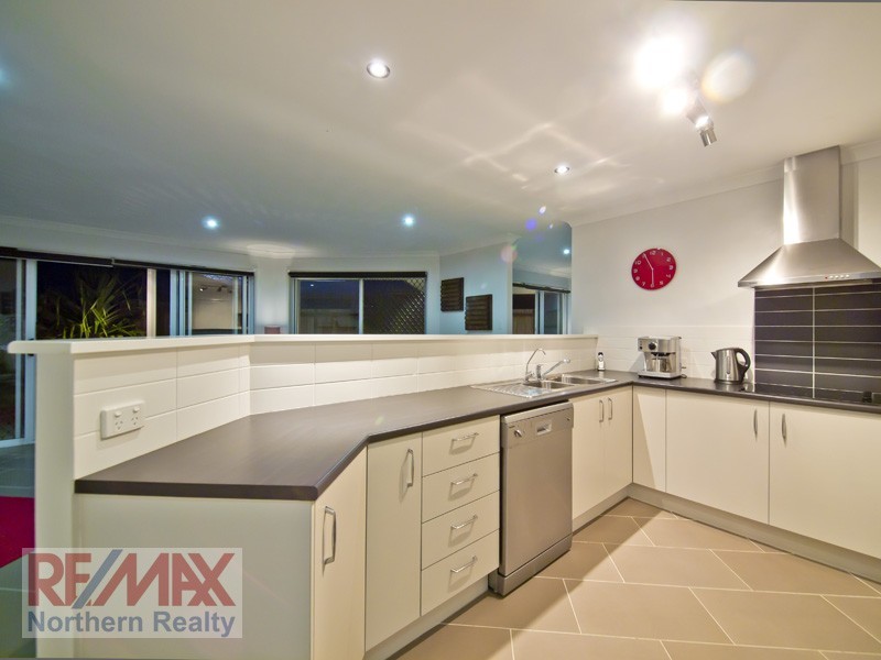 6 Carrybridge Ct, Warner QLD 4500