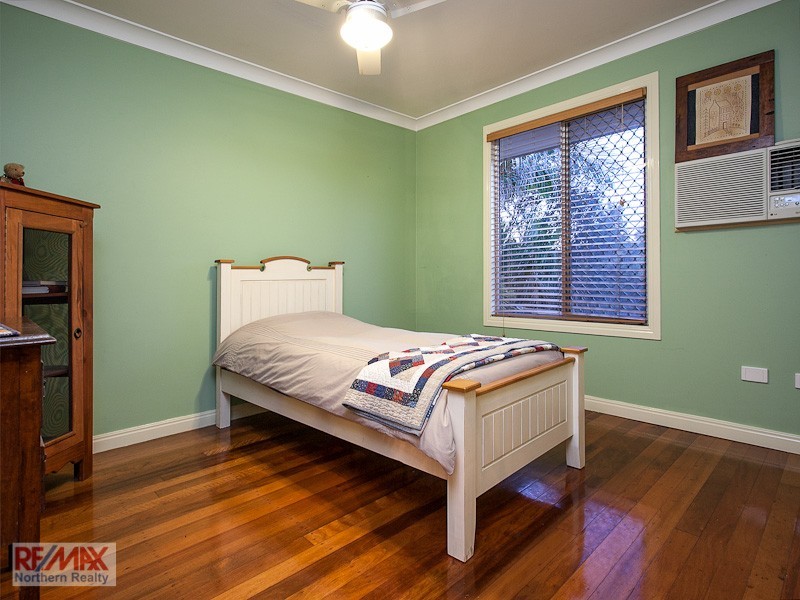 40 Leatherwood Drive, Arana Hills QLD 4054