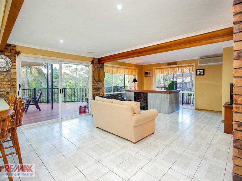 40 Leatherwood Drive, Arana Hills QLD 4054