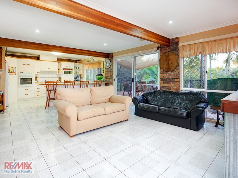40 Leatherwood Drive, Arana Hills QLD 4054