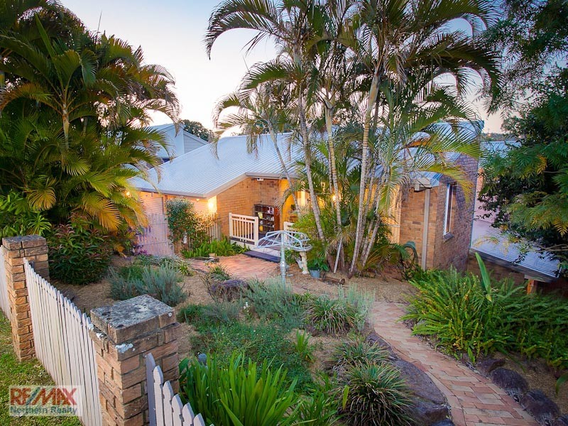 40 Leatherwood Drive, Arana Hills QLD 4054