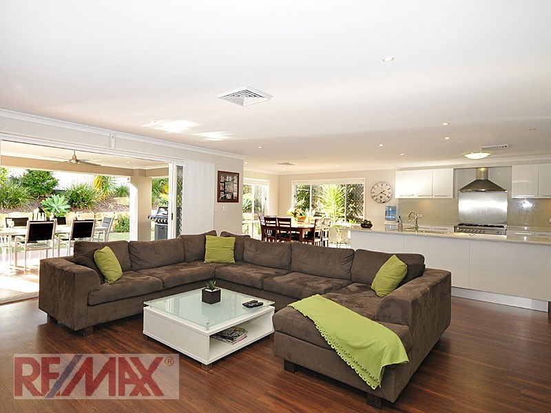 21 Brigadoon Cres, Eatons Hill QLD 4037