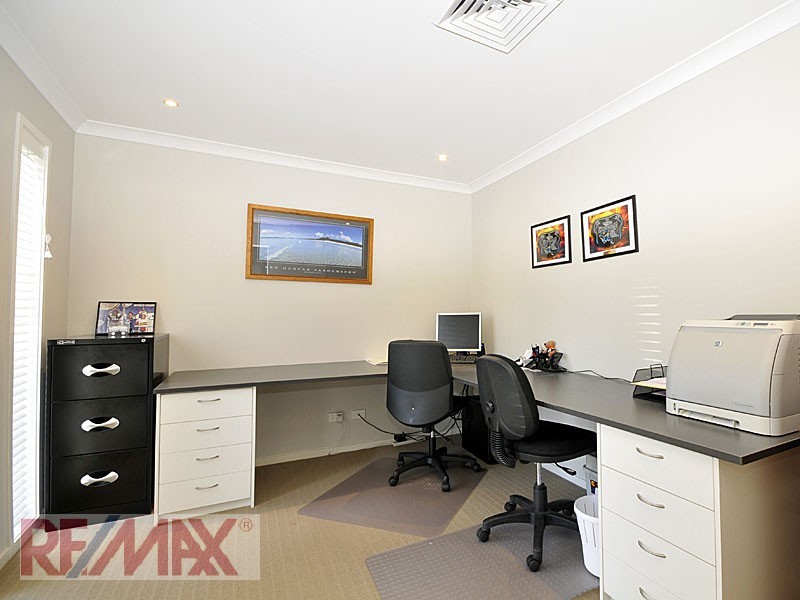 21 Brigadoon Cres, Eatons Hill QLD 4037