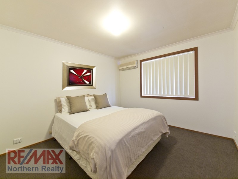 32 PARTON STREET, Stafford Heights QLD 4053