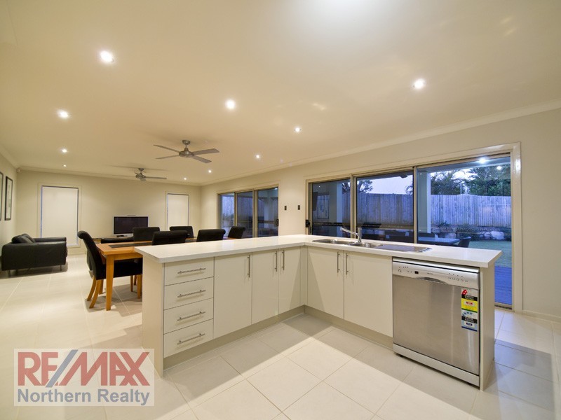 12 Buttonwood Close, Albany Creek QLD 4035