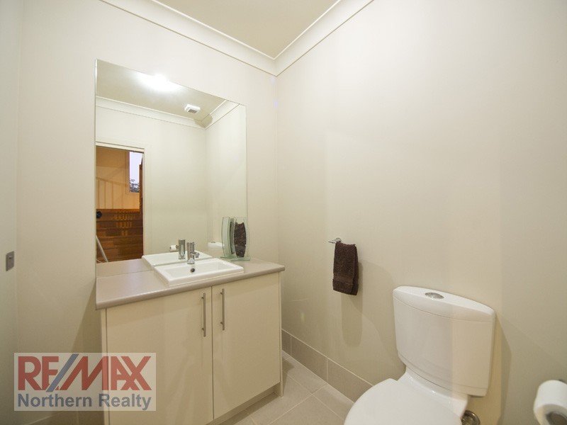 12 Buttonwood Close, Albany Creek QLD 4035