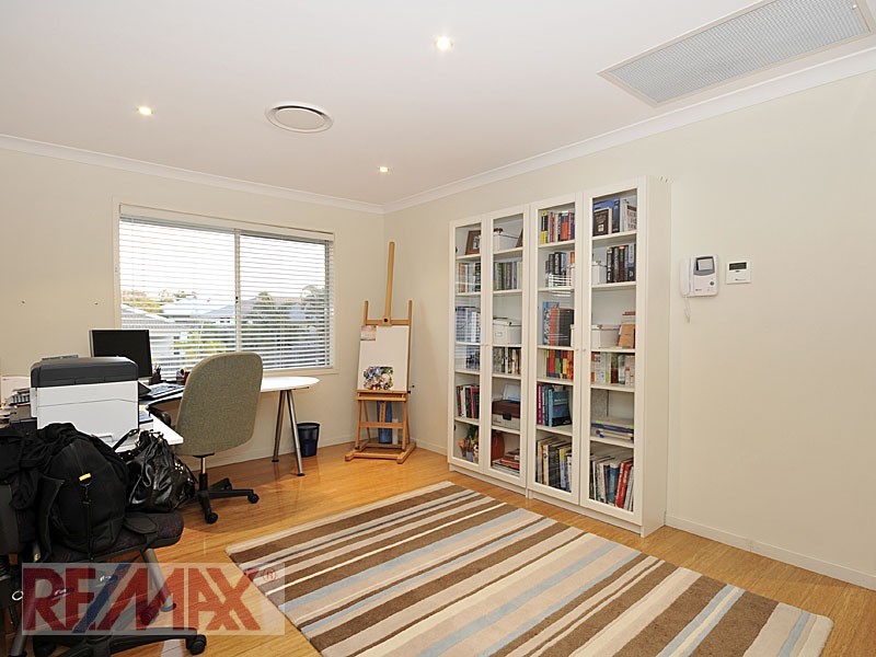 9 Allenby Close, North Lakes QLD 4509